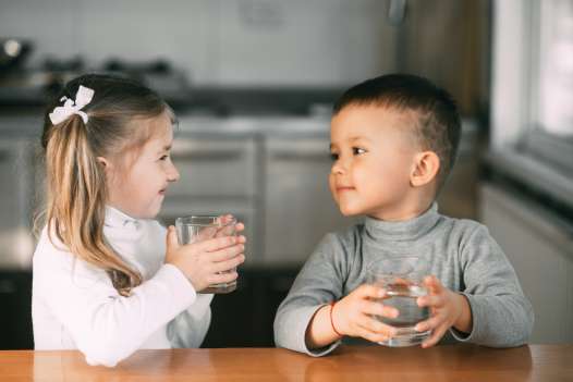 Quanta acqua deve bere un bambino