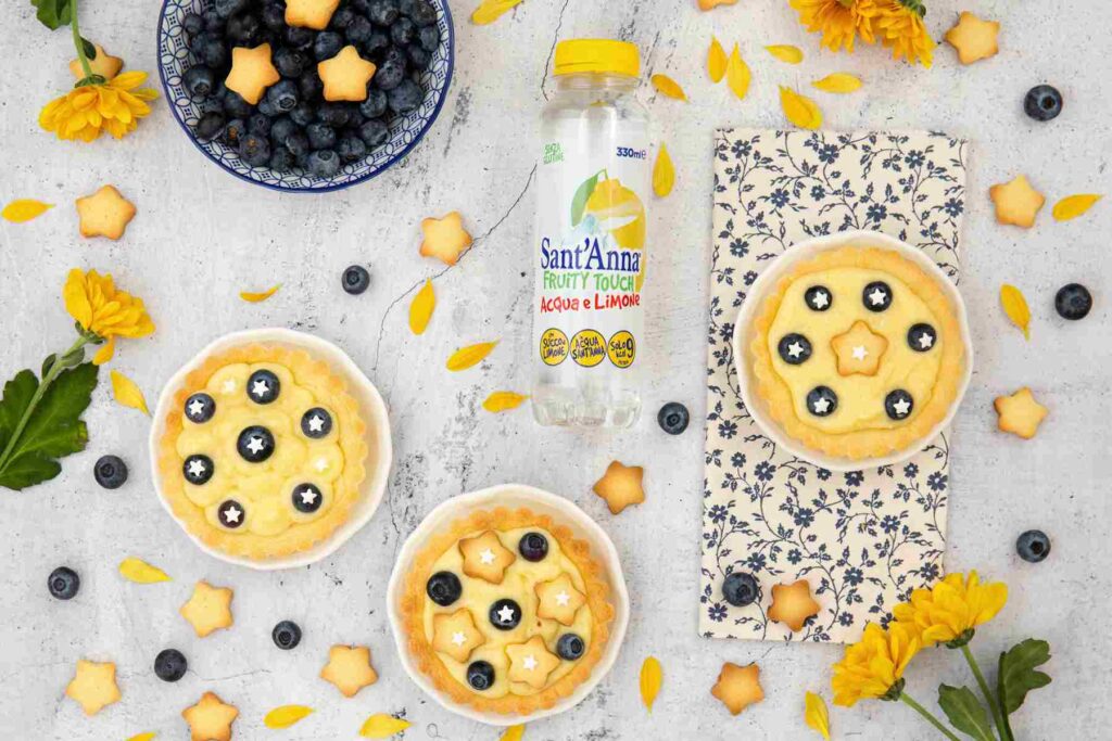 Mini tartellette al limone e mirtilli per celebrare la Notte di San Lorenzo
