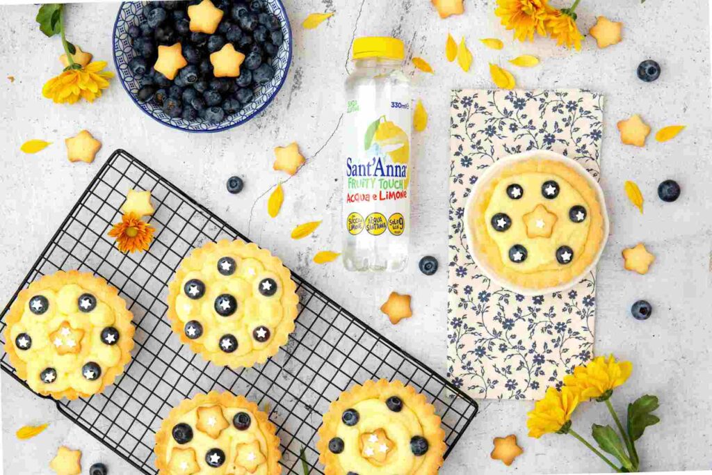 Mini tartellette al limone e mirtilli per celebrare la Notte di San Lorenzo