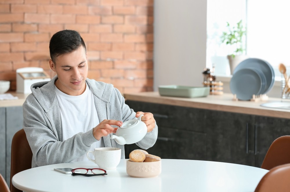Infusi caldi e freddi: benefici, proprietà e come prepararli